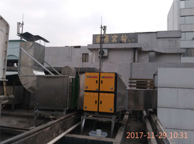 广州市番禺宾馆安装低空直排油烟净化器24000m3h